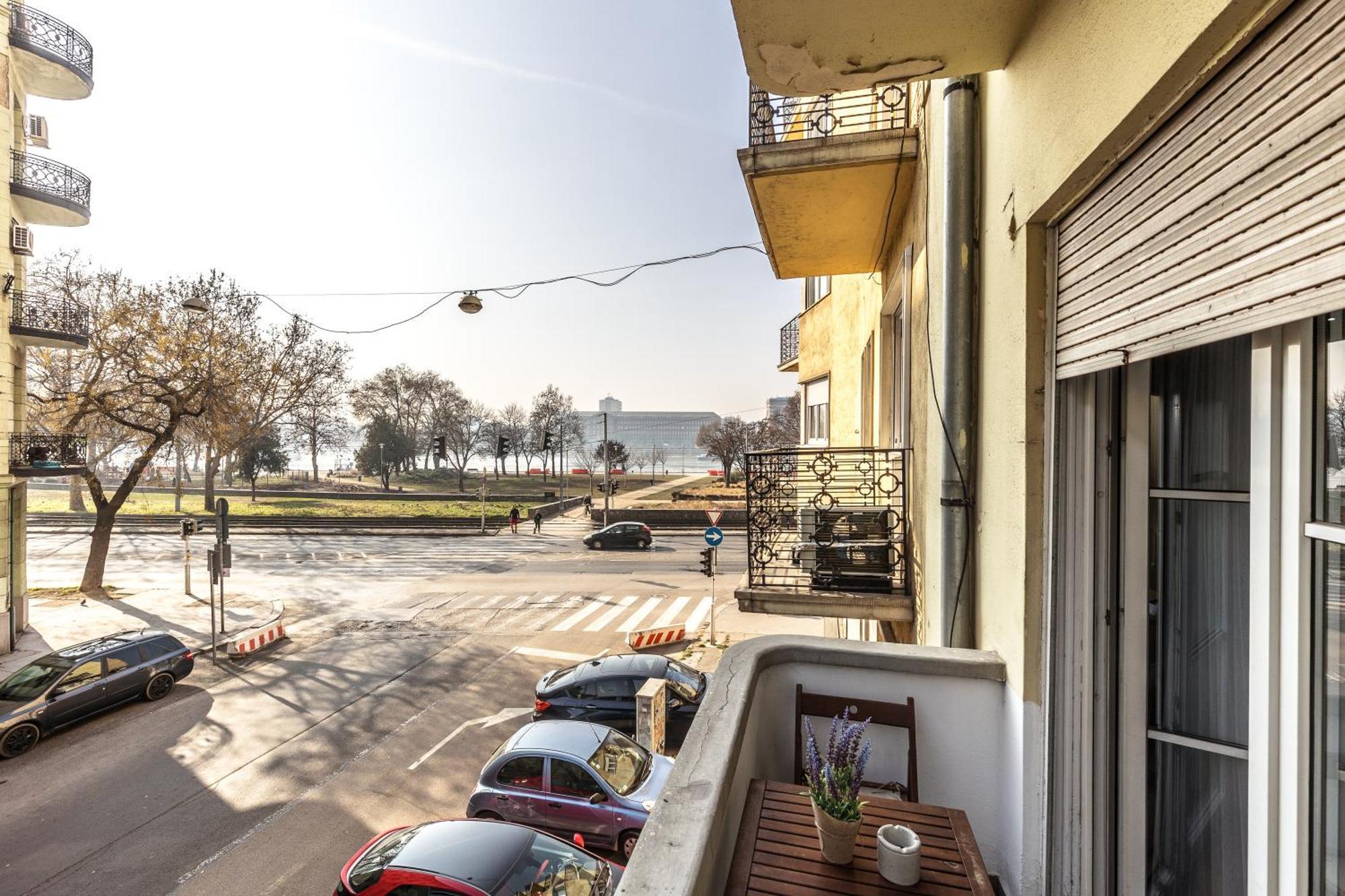 Bright & Spacious Riverside Apartment With Balcony Budapest Eksteriør bilde
