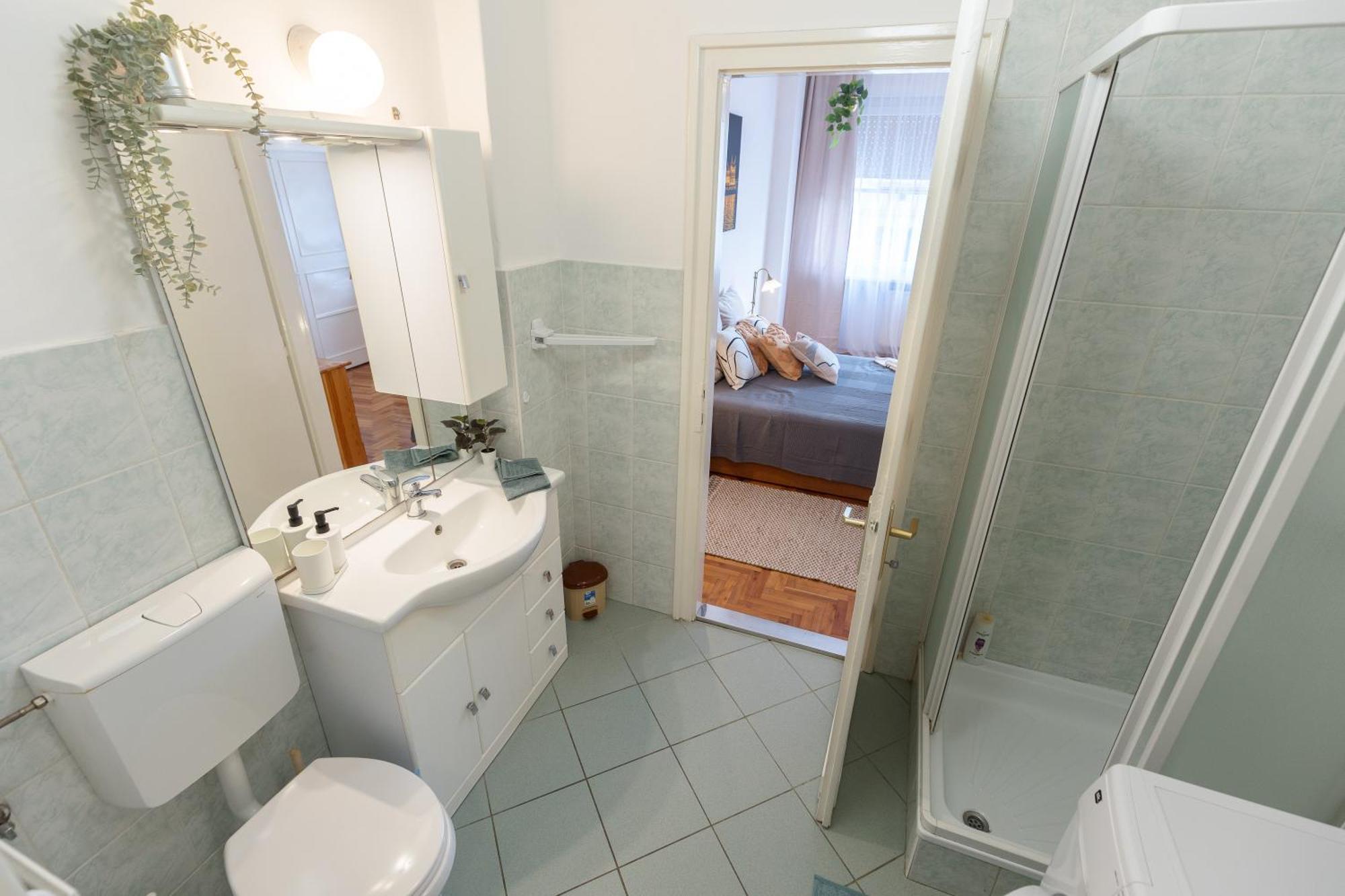 Bright & Spacious Riverside Apartment With Balcony Budapest Eksteriør bilde