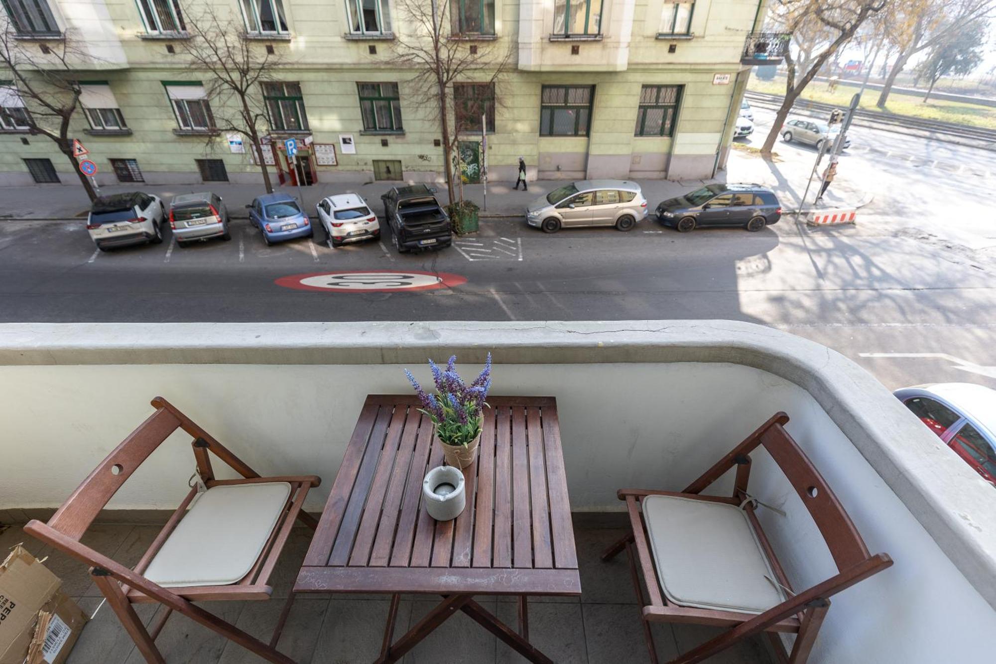 Bright & Spacious Riverside Apartment With Balcony Budapest Eksteriør bilde