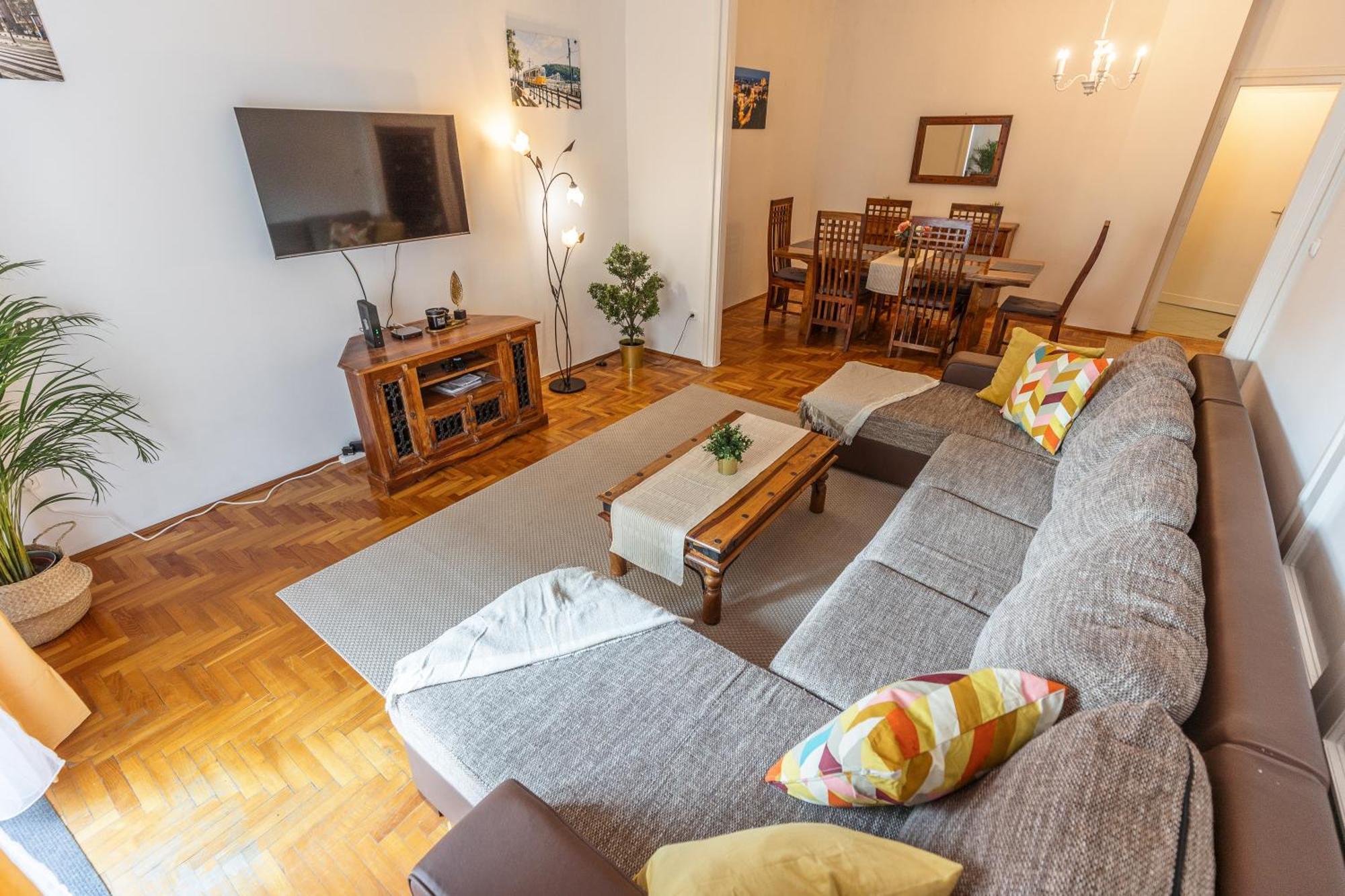 Bright & Spacious Riverside Apartment With Balcony Budapest Eksteriør bilde