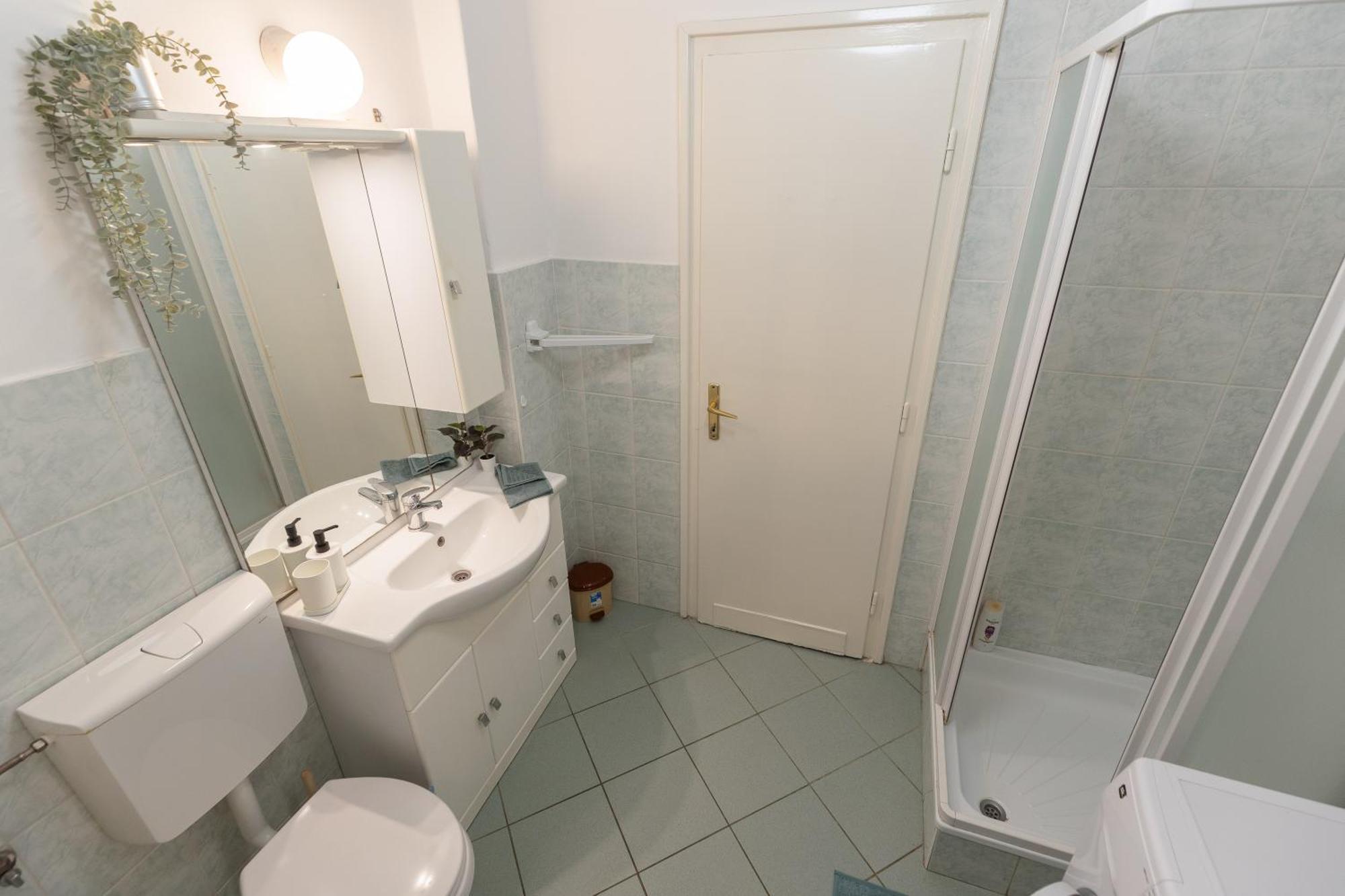 Bright & Spacious Riverside Apartment With Balcony Budapest Eksteriør bilde