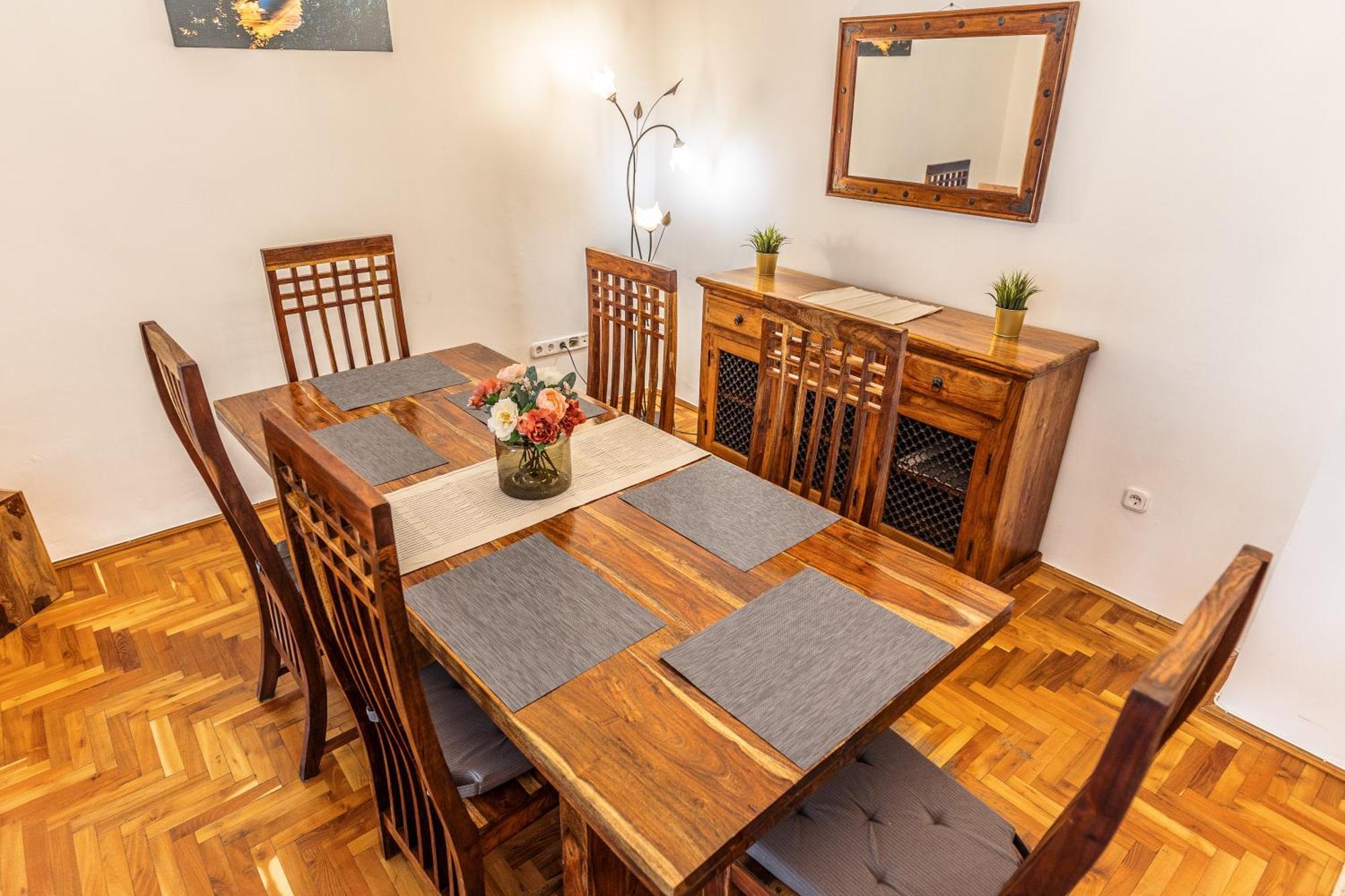 Bright & Spacious Riverside Apartment With Balcony Budapest Eksteriør bilde