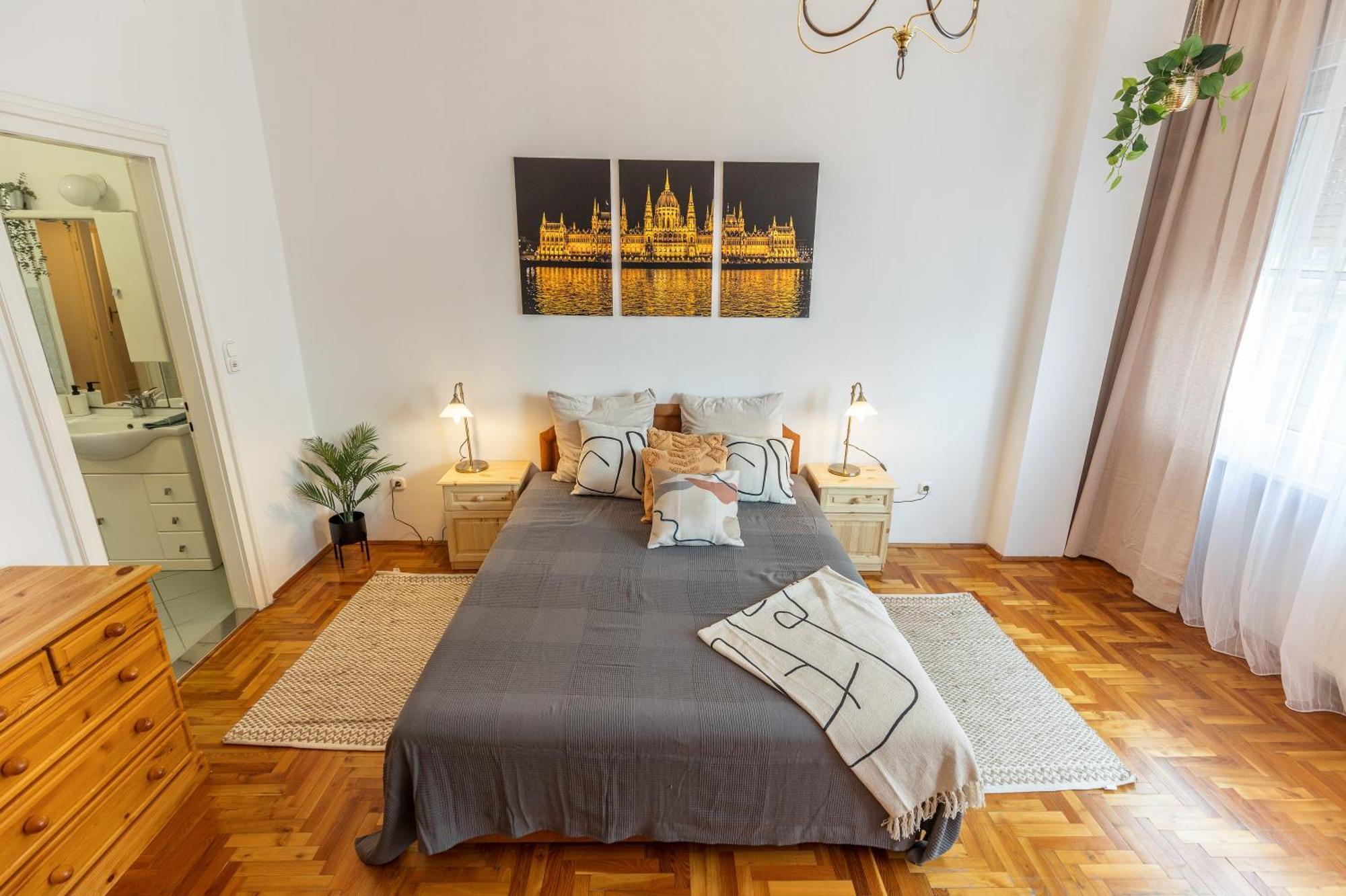 Bright & Spacious Riverside Apartment With Balcony Budapest Eksteriør bilde